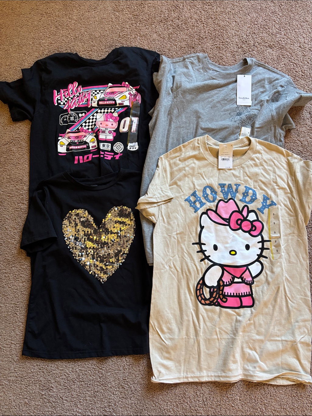 #230 Bundle Of 4 Women’s Or Girls T-Shirts